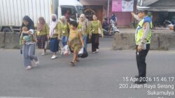Personel Polsek Cikupa Laksanakan PECAK Sore Hari, Arus Lalin Ramai Lancar Terkendali