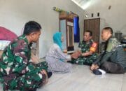 Babinsa Sukosewu Bojonegoro Bantu Lansia Korban Penipuan