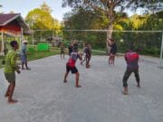 Isi Waktu Luang, Satgas TMMD ke-128 Kodim 1801/Manokwari  Olahraga Voli Bersama Warga