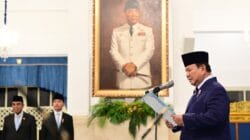 Wapres Gibran Dampingi Presiden Prabowo Lantik Sejumlah Pejabat Negara di Istana Negara