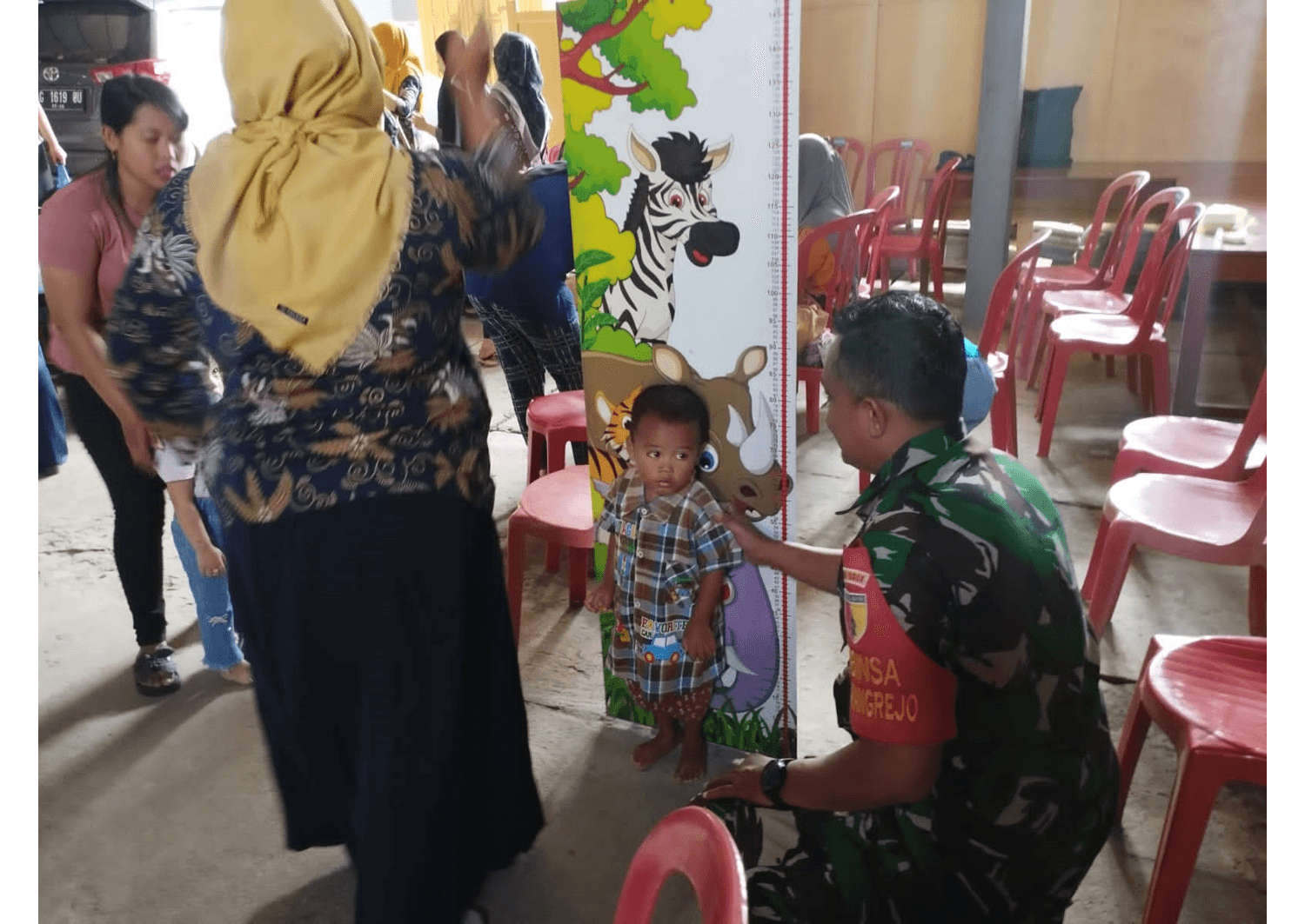 Wujud Babinsa Tawangrejo Dampingi Kegiatan Posyandu, Demi Tingkatkan Layanan Kesehatan Masyarakat Wujud Babinsa Tawangrejo Dampingi Kegiatan Posyandu, Demi Tingkatkan Layanan Kesehatan Masyarakat