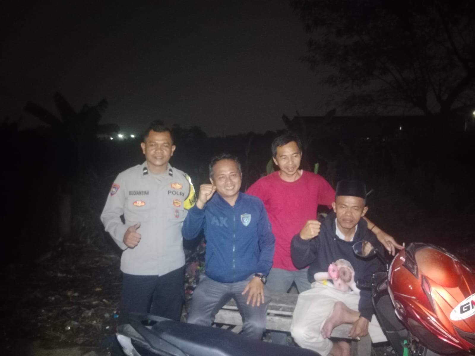Sambang Pos Satkamling, Bhabinkamtibmas Polsek Cikupa Ajak Warga Tingkatkan Kamtibmas