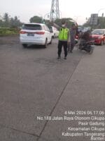 Gelar PECAK Pagi, Polsek Cikupa Atur Arus Lalu Lintas di Simpang Cikupa Mas