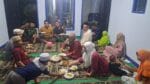 Satgas TMMD Ke-128 dan Warga Makan Bersama, Bukti Nyata Kemanunggalan TNI-Rakyat
