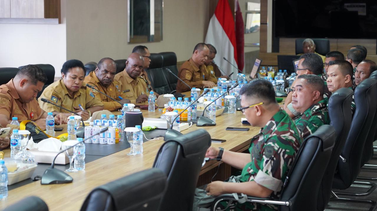 Perkuat Sinergi Bangun Papua Barat, Pangdam XVIII/Kasuari Audiensi dengan Gubernur Bahas Program Strategis untuk Kesejahteraan Rakyat