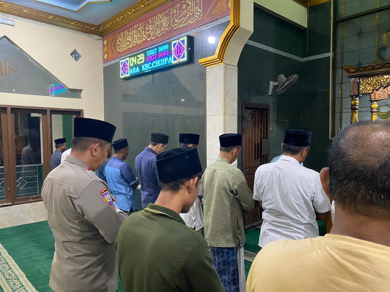 Polsek Cikupa Gelar Subuh Keliling, Perkuat Silaturahmi dan Kamtibmas Bersama Warga