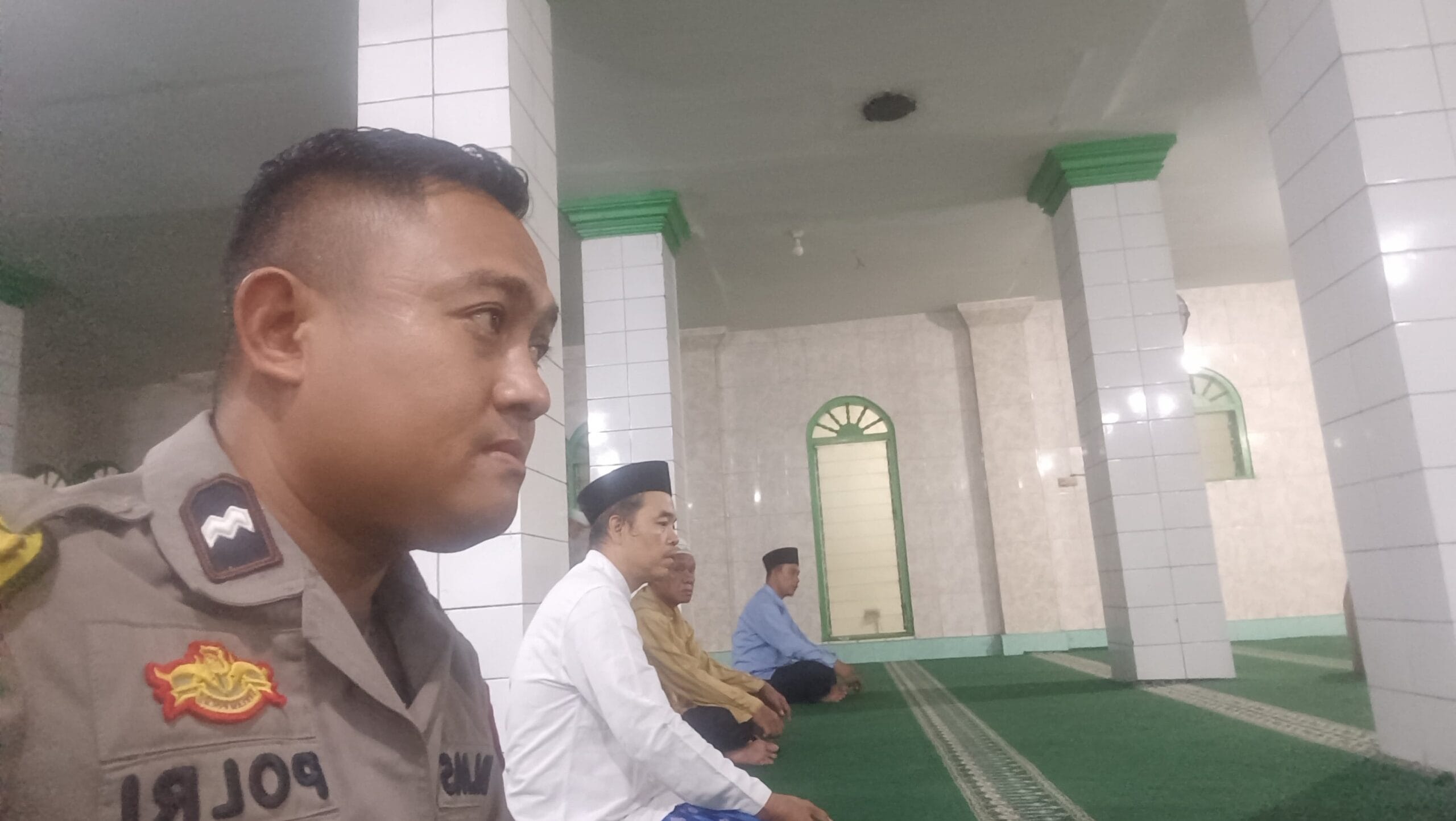 Bhabinkamtibmas Desa Sukanagara Gelar Subuh Keliling Bersama Warga di Masjid Baiturrahman