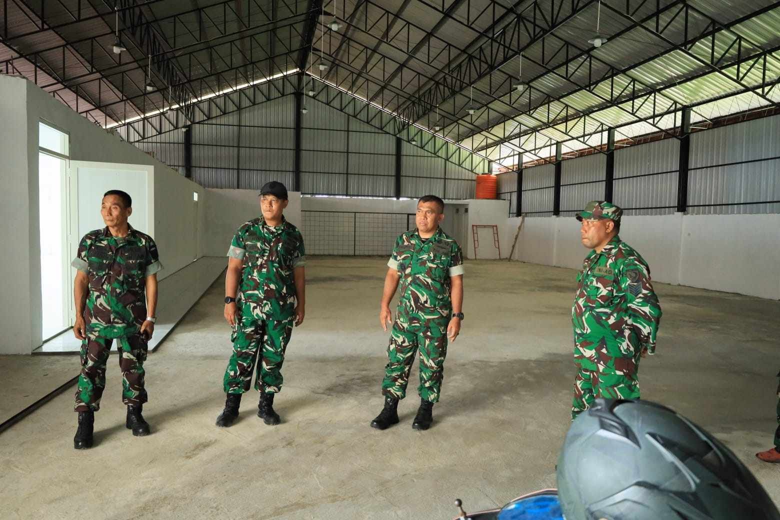 Dandim 1505/Tidore Dampingi Sahli Pangdam XV/Pattimura Tinjau Progres Pembangunan KDKMP