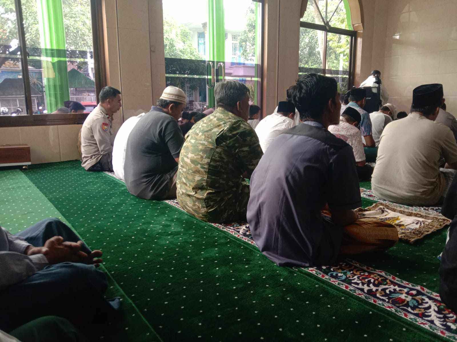 Polsek Cikupa Gelar Jumat Keliling, Perkuat Silaturahmi dan Edukasi Kamtibmas