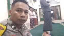 Aipda Dieko Aldillah Laksanakan Subuh Keliling Bersama Jamaah Masjid Hubul Waton