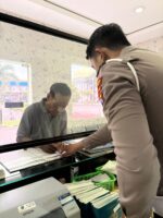 Cara Humanis Polantas Tuban Bantu Warga Urus SIM dan BPKB Jadi Sorotan