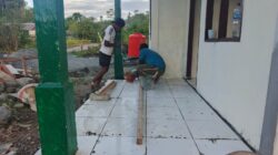 Satu Unit RTLH TMMD Ke-128 Kodim 1801/Manokwari Selesai Dipasang Keramik Lantai