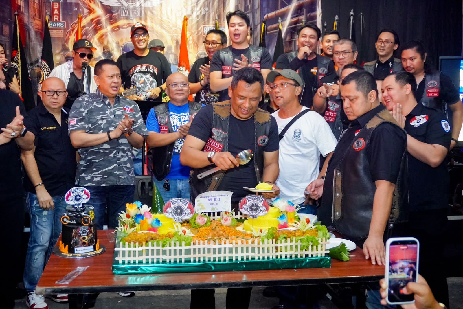 Hadiri HUT ke-8 Motor Besar Indonesia (MBI), Bamsoet Tekankan Peran Kebangsaan Komunitas Otomotif