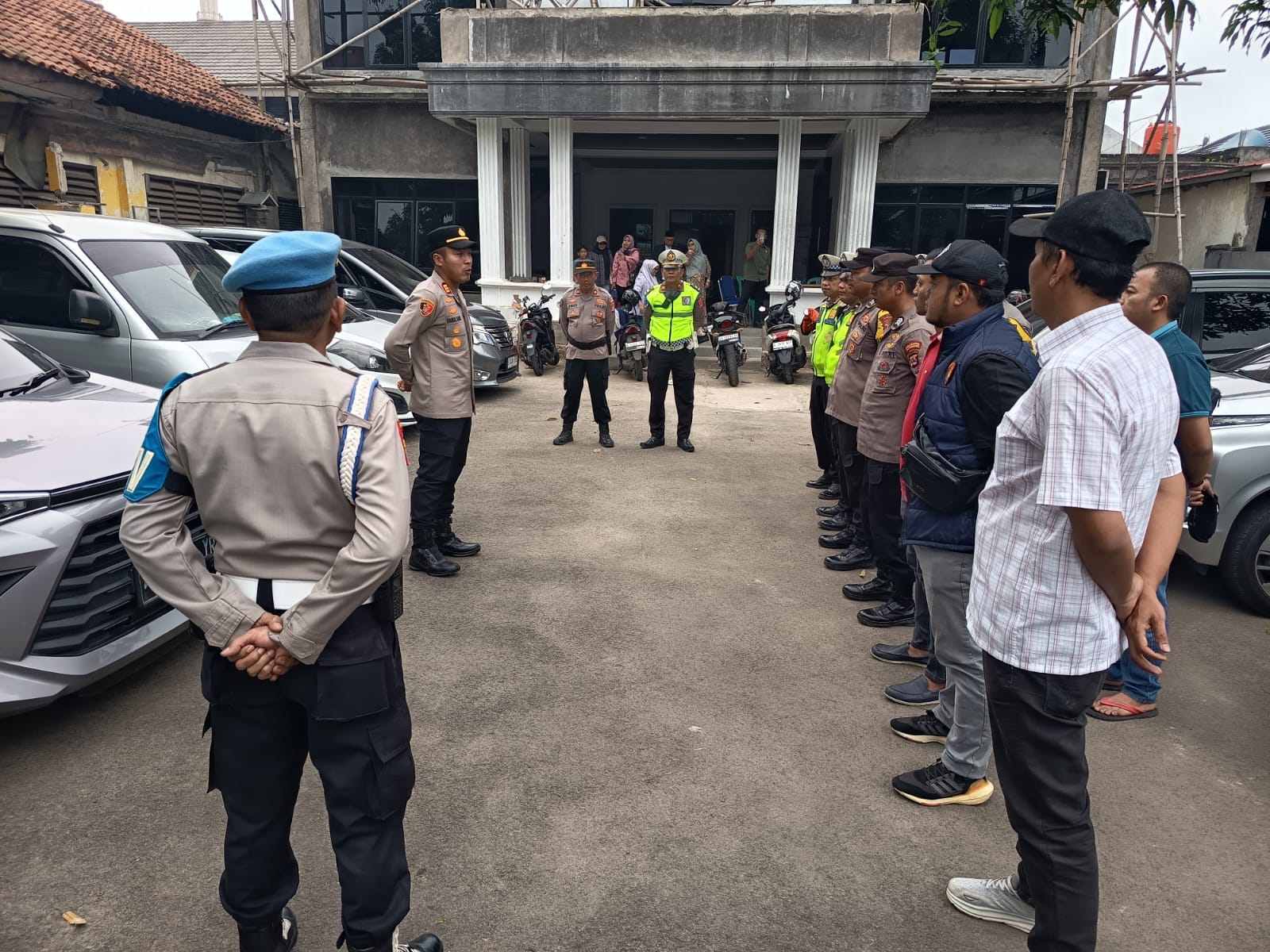 Kapolsek Cikupa Pimpin Apel Pengamanan Kegiatan Khutbatul Wada dan Milad ke-20 Smart Syahida