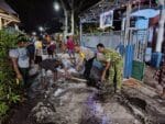 Pererat Kebersamaan, Satgas Kerjabakti Bersama Masyarakat Desa Brabe