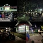 Nonton Bareng “Bakti Memanggil di Kota Injil”, Warga dan Satgas TMMD Ke-128 Saksikan Kiprah Kodim 1801/Manokwari