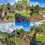 Bersama Warga, Satgas TMMD Ke-128 Kodim 1801/Manokwari Muat Batu Untuk Pondasi Pagar Gereja GPKAI Jemaat Erroi