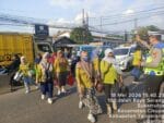 Personel Lantas Polsek Cikupa Laksanakan Pengaturan Arus Lalu Lintas Sore di Pertigaan Columbus