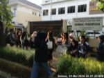 Aksi Refleksi 28 Tahun Reformasi, Massa Perempuan Suarakan Isu HAM dan Kekerasan Negara di Jakarta