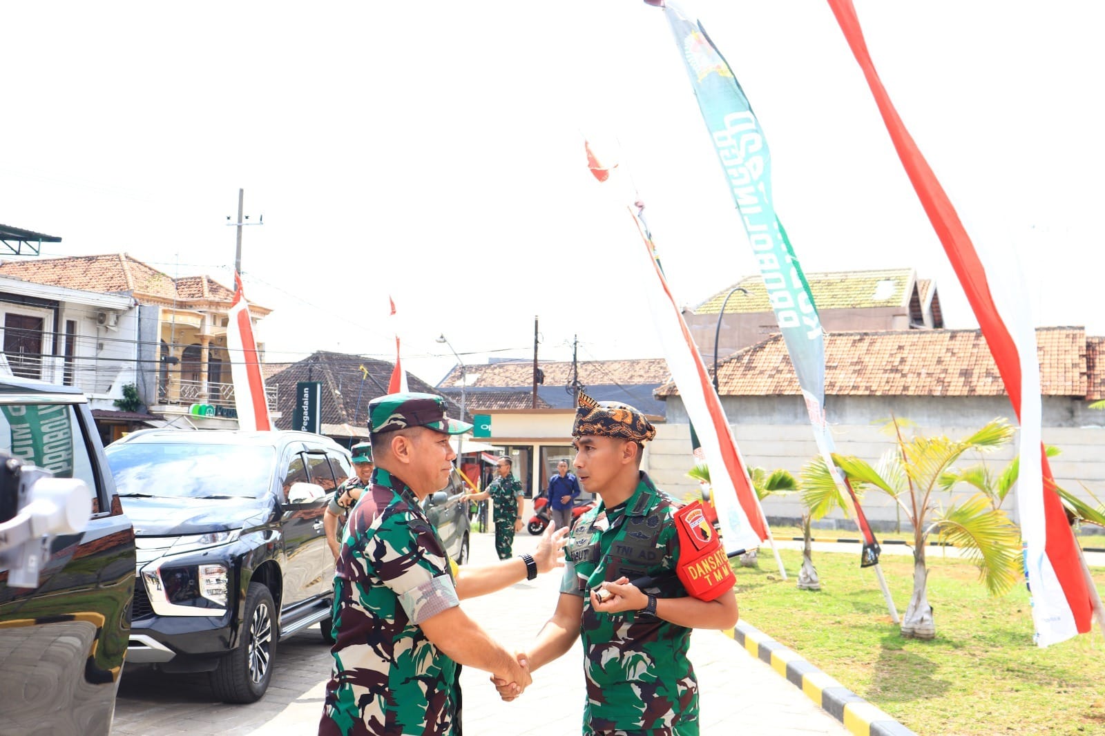 Tim Wasev Sterad TNI Melakukan Kunjungan Kerja Ke Lokasi Program TMMD Ke 128 di Desa Brabe Tim Wasev Sterad TNI Melakukan Kunjungan Kerja Ke Lokasi Program TMMD Ke 128 di Desa Brabe