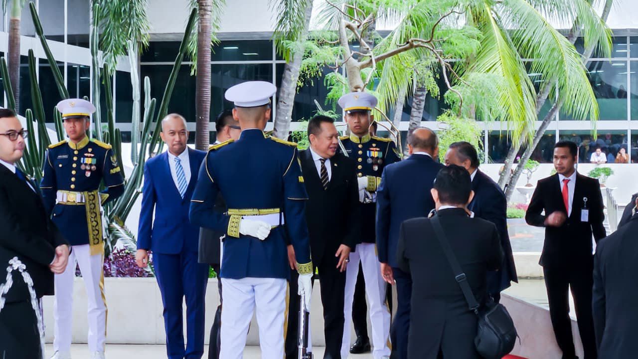 Bamsoet Dukung Kerangka Ekonomi Makro dan Pokok-Pokok Kebijakan Fiskal 2027, Tunjukkan Keberanian Presiden Prabowo Jaga Ekonomi di Tengah Krisis Global Bamsoet Dukung Kerangka Ekonomi Makro dan Pokok-Pokok Kebijakan Fiskal 2027, Tunjukkan Keberanian Presiden Prabowo Jaga Ekonomi di Tengah Krisis Global