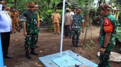 Tim Wasev Sterad Tinjau Pembangunan Tangki Septik Individual TMMD Ke-128 di Desa Brabe