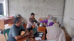 Bhabinkamtibmas Polsek Cikupa Dampingi Kegiatan Cek Kesehatan Gratis bagi Warga Desa Pasir Jaya