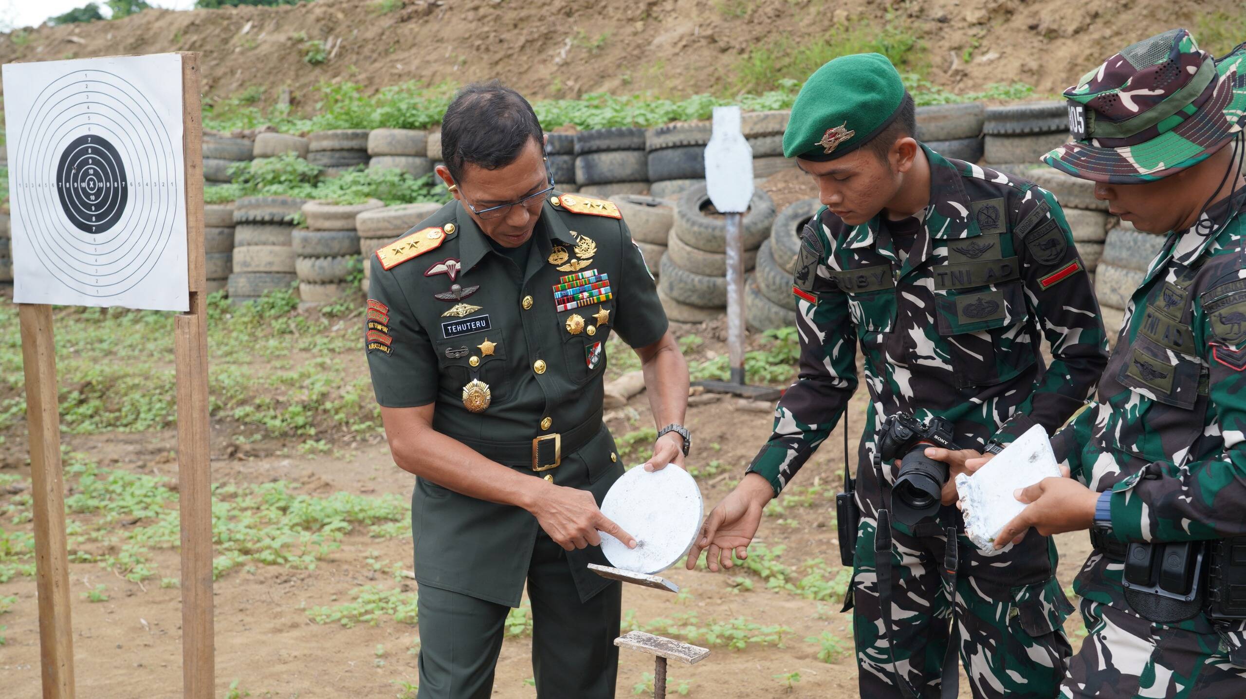 Pangdam XVIII/Kasuari Resmikan Lapangan Tembak dan Daerah Latihan Tempur Yonif TP 805/KSW: Kobarkan Semangat Prajurit Tangguh yang Profesional Pangdam XVIII/Kasuari Resmikan Lapangan Tembak dan Daerah Latihan Tempur Yonif TP 805/KSW: Kobarkan Semangat Prajurit Tangguh yang Profesional