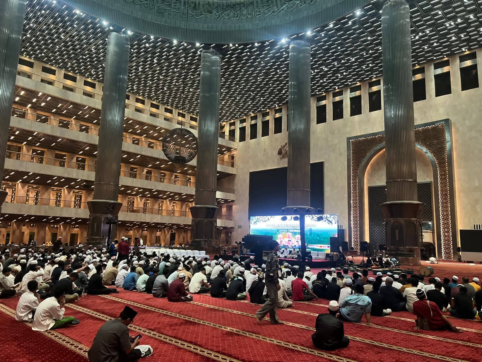 Dari Tilawah hingga Tabligh Akbar, Masjid Istiqlal Jadi Pusat Syiar Islam Dunia