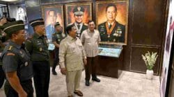 Panglima TNI Dampingi Presiden Prabowo Subianto Resmikan Museum dan Perpustakaan di Seskoad Panglima TNI Dampingi Presiden Prabowo Subianto Resmikan Museum dan Perpustakaan di Seskoad