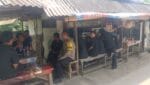 Bhabinkamtibmas Desa Sukanagara Sambangi Warga, Sampaikan Pesan Kamtibmas dan Sosialisasi Layanan 110