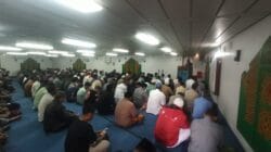 Diatas KM Dorolonda Crew Bersama Penumpang Gelar Sholat Id Bersama Penuh Khidmat: Selamat Hari Raya Idhul Adha 1447 Hijriah Diatas KM Dorolonda Crew Bersama Penumpang Gelar Sholat Id Bersama Penuh Khidmat: Selamat Hari Raya Idhul Adha 1447 Hijriah