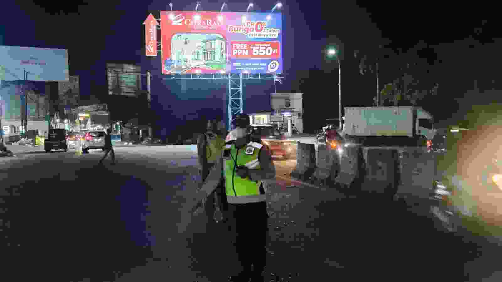 Polsek Cikupa Laksanakan Pengamanan Malam Takbir Idul Adha 1447 H di Wilayah Citra Raya