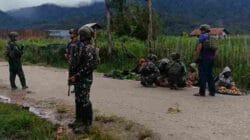 Pos Obano Jadi Penggerak Ekonomi, Satgas Yonif 2 Marinir Beli Hasil Bumi Warga