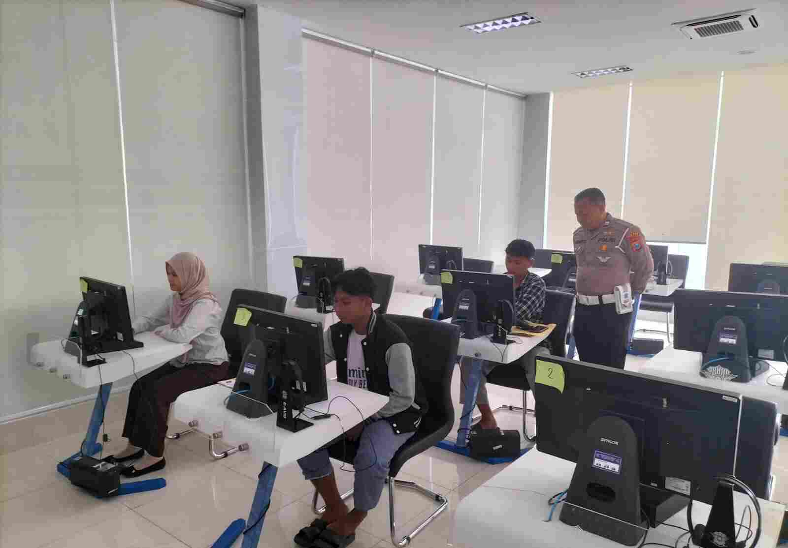 Polantas Tuban Bikin Heboh, Layanan SIM & BPKB Kini Bisa Tanya Tanpa Kantor!
