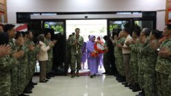 Tongkat Estafet Kepemimpinan Pusinfolahta TNI Resmi Berganti Tongkat Estafet Kepemimpinan Pusinfolahta TNI Resmi Berganti