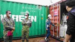 Kasum TNI Tinjau Pemeriksaan Kontainer Mineral Hasil Penindakan TNI AL di Batam