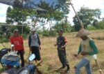 Dukung Ketahanan Pangan, Babinsa Kaweron Bersama Poktan Ngudibogo III Rencanakan Kerja Bakti Irigasi