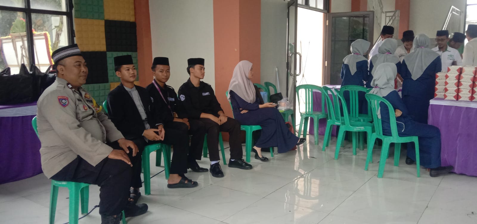 Bhabinkamtibmas Pasir Gadung Aktifkan Satkamling, Ajak Warga Tingkatkan Kewaspadaan Lingkungan