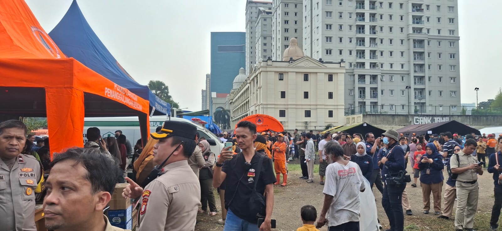 Rumah Hangus, Harapan Bertahan: Kisah Ratusan Korban Kebakaran Pasar Jiung di Pengungsian