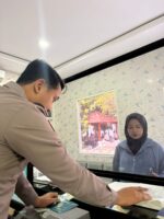 Dari Pinggir Jalan ke Hati Warga, Program Polantas Tuban Bahas SIM dan STNK Tanpa Sekat