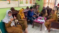 Bhabinkamtibmas Kelurahan Bunder Sambangi Kepala SDN Kadu Bunder, Perkuat Sinergitas dan Edukasi Kamtibmas