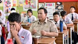 Presiden Prabowo Tinjau Pelaksanaan Program MBG di SMPN 111 Jakarta