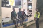 Bhabinkamtibmas Desa Pasir Jaya Sambangi Pos Kamling, Ajak Warga Tingkatkan Kewaspadaan Lingkungan