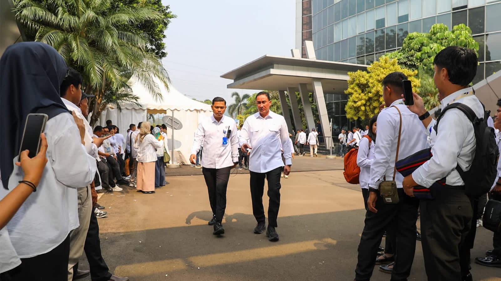 PROGRAM PRIORITAS NASIONAL, KEPALA BNN RI HADIRI KONSOLIDASI MAKAN BERGIZI GRATIS