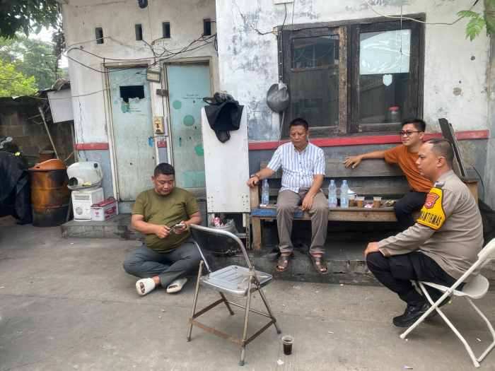 Bhabinkamtibmas Kelurahan Bunder Tingkatkan Kedekatan dengan Warga Melalui Kegiatan Sambang dan Edukasi Kamtibmas