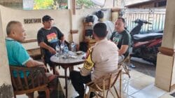 Bhabinkamtibmas Desa Pasir Jaya Pererat Kemitraan dengan Warga Melalui Kegiatan Sambang dan Edukasi Kamtibmas Bhabinkamtibmas Desa Pasir Jaya Pererat Kemitraan dengan Warga Melalui Kegiatan Sambang dan Edukasi Kamtibmas
