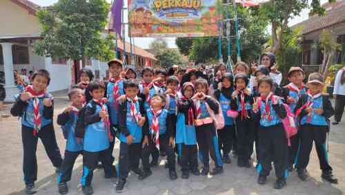 Dua Hari Satu Malam Penuh Makna, Perkaju SDN Ngronggo 3 Ajarkan Kemandirian dan Kebersamaan Dua Hari Satu Malam Penuh Makna, Perkaju SDN Ngronggo 3 Ajarkan Kemandirian dan Kebersamaan