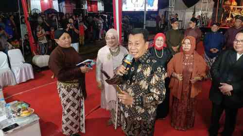 Bupati Tangerang dan Kepala Disporabudpar Ratih Rahmawati Dukung Pelestarian Budaya Lewat Grebeg Suro IKG