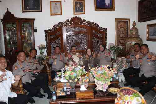 Dampingi Wakapolda, Kapolresta Tangerang Anjangsana ke Mantan Kapolda Banten Dampingi Wakapolda, Kapolresta Tangerang Anjangsana ke Mantan Kapolda Banten